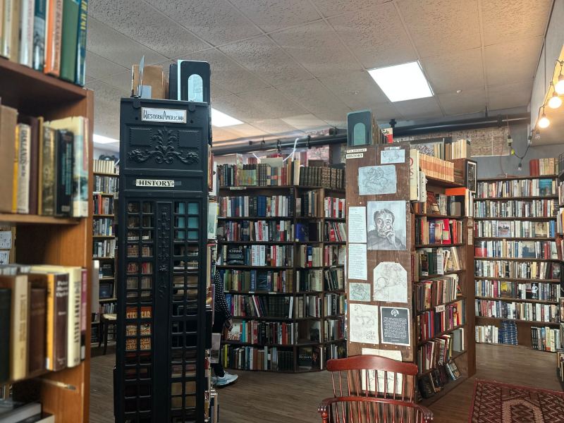 Local bookstores fight to keep the spirit of reading alive 1 Local bookstores fight to keep the spirit of reading alive